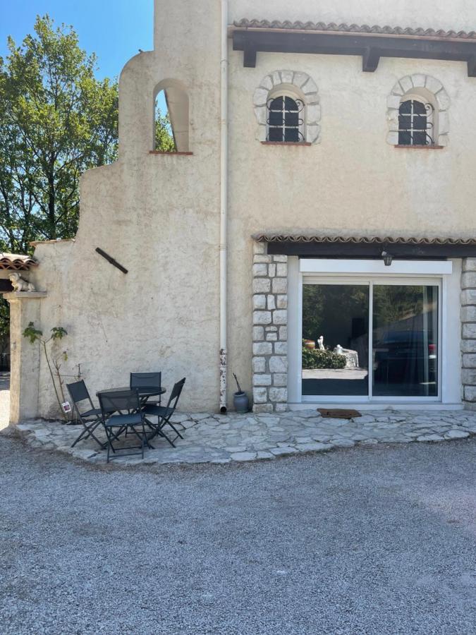 Appartement Bas De Villa Avec Piscine Privee Partagee Proche Bord De Mer カーニュ・シュル・メール エクステリア 写真